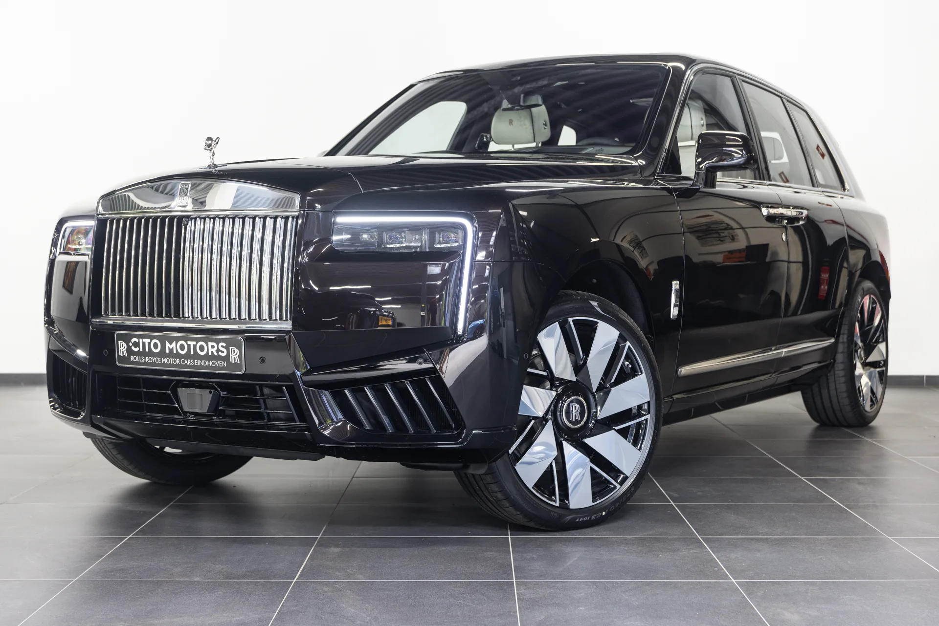 2026 Rolls-Royce Cullinan Series II proposée par un concessionnaire spécialisé à Eindhoven, Pays-Bas, photo principale