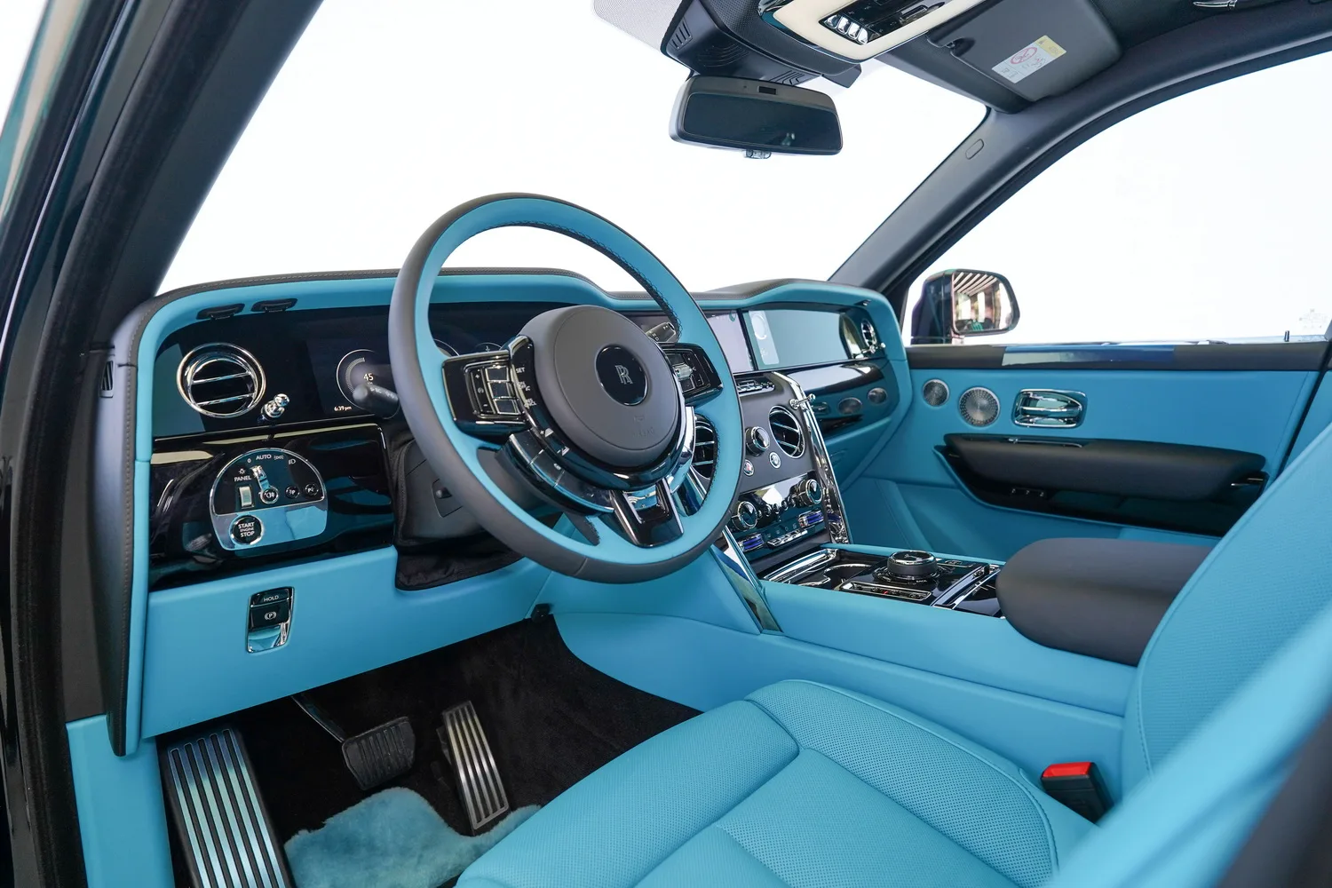2026 Rolls-Royce Cullinan Series II, 3/19