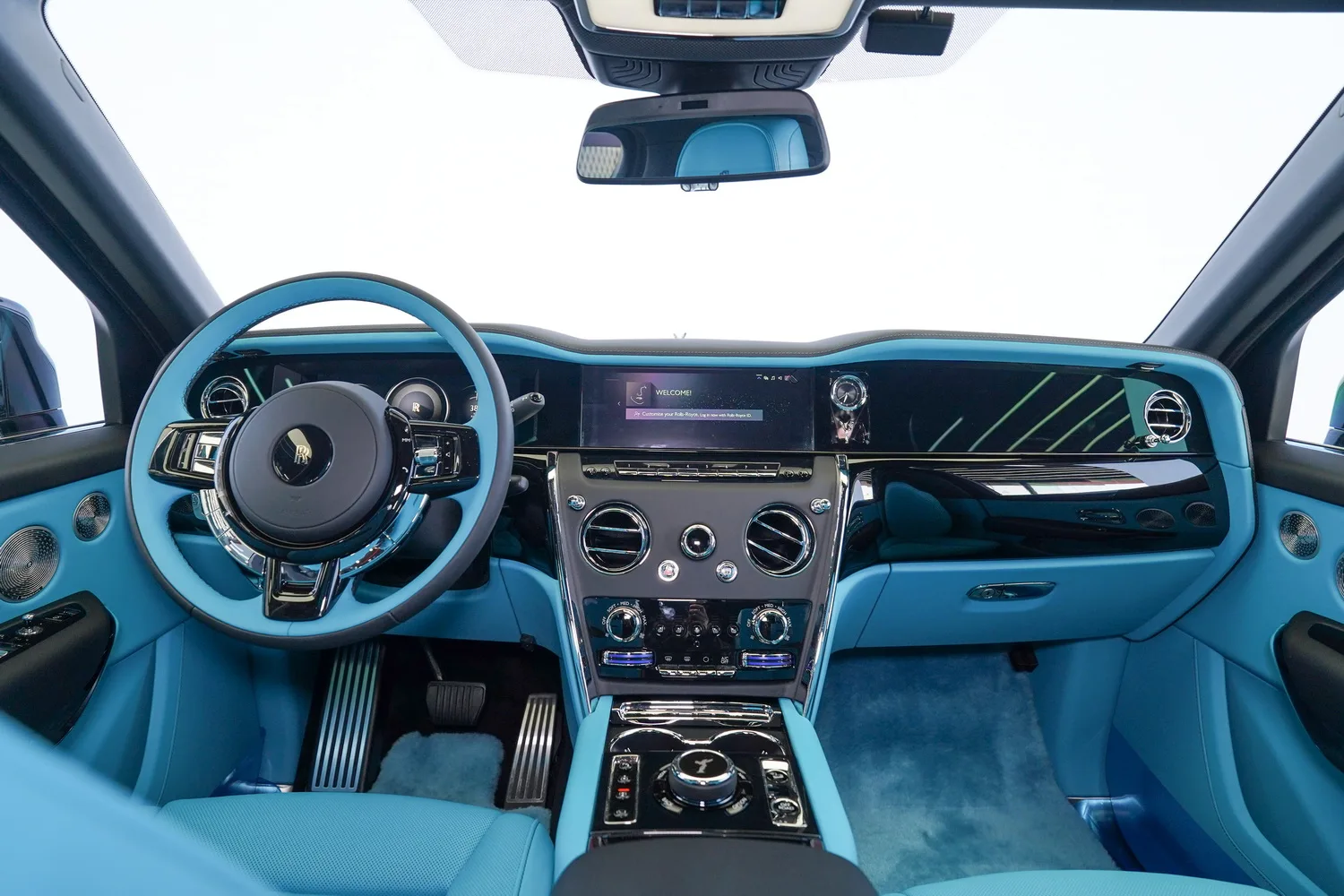 2026 Rolls-Royce Cullinan Series II, 8/19