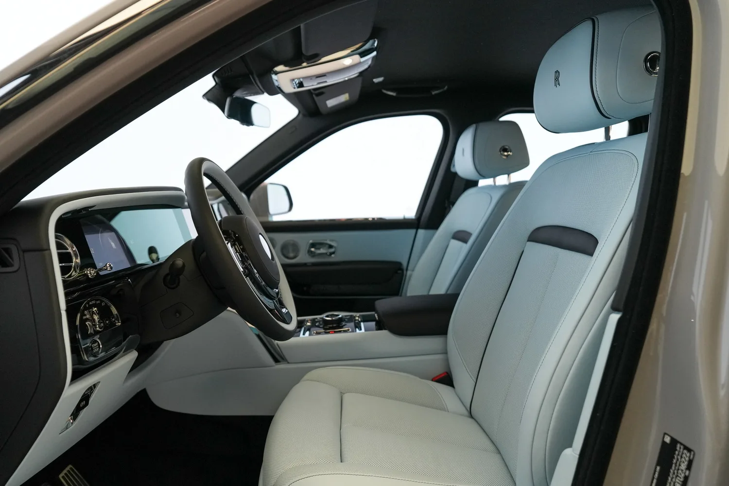 2026 Rolls-Royce Cullinan Series II, 4/17