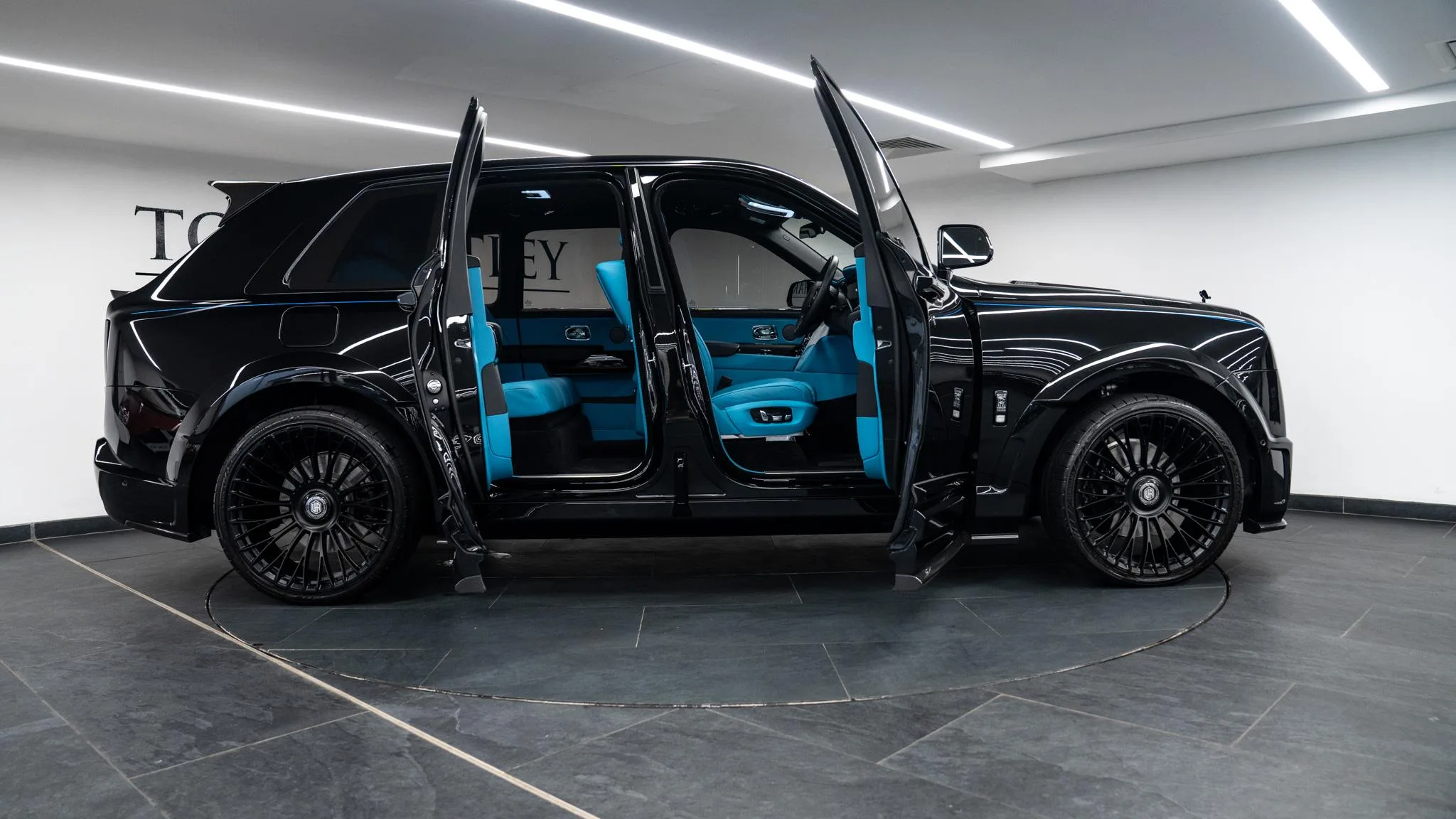 2026 Rolls-Royce Cullinan Series II Urban Widetrack, 28/30