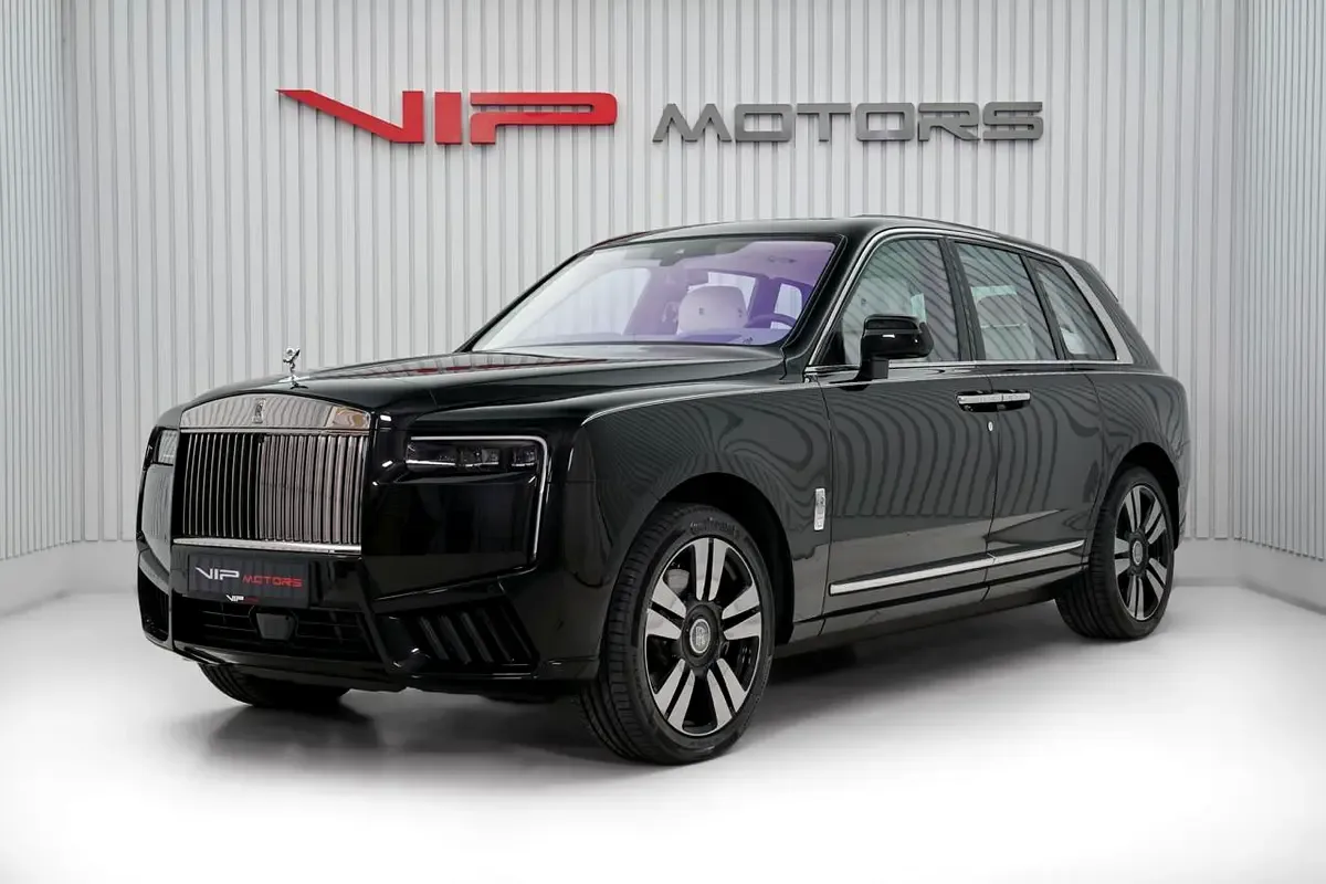 2026 Rolls-Royce Cullinan Series II angeboten von einem Fachhändler in Dubai, Vereinigte Arabische Emirate, Hauptfoto