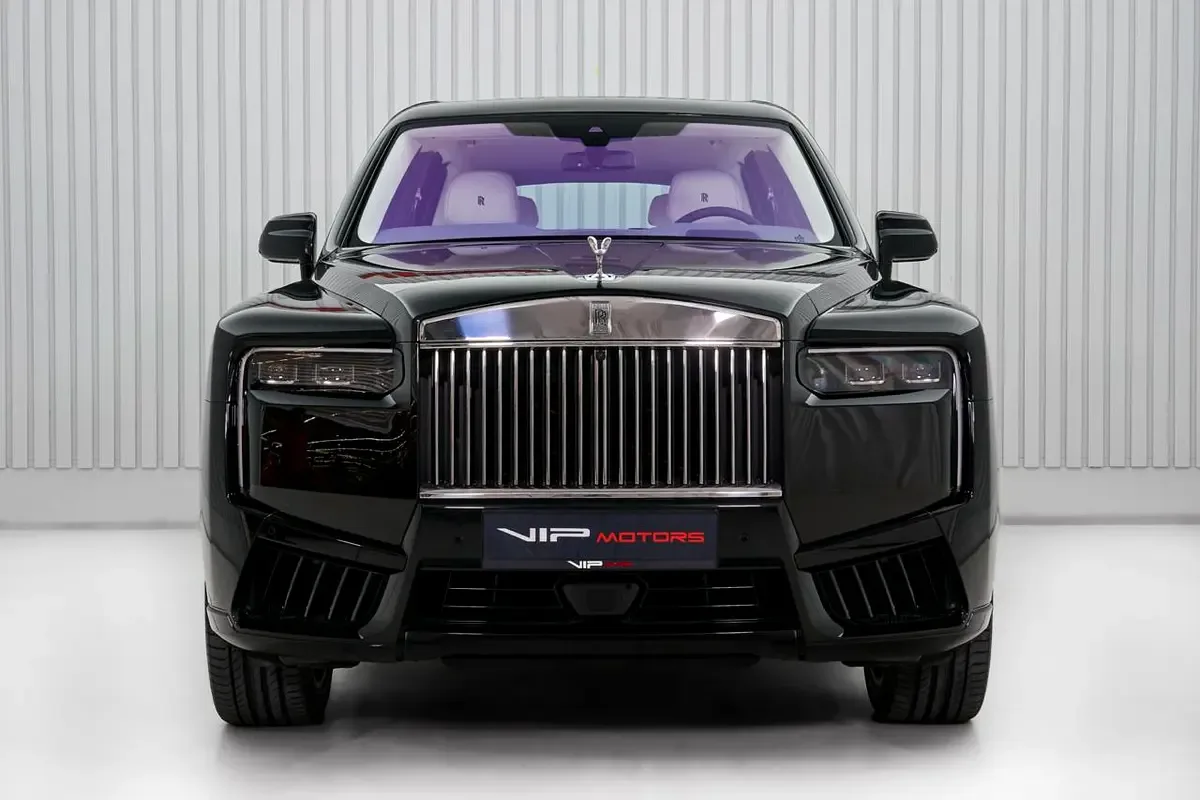 2026 Rolls-Royce Cullinan Series II, 2/13