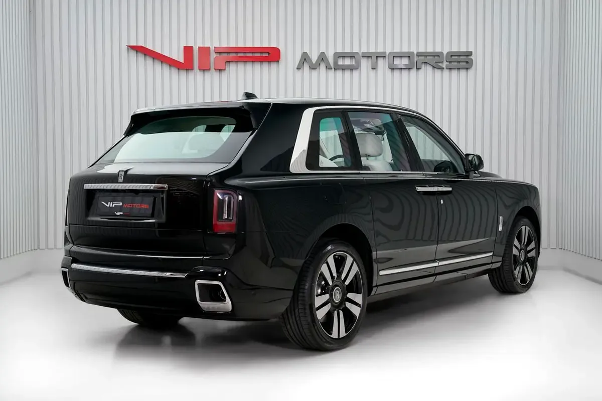 2026 Rolls-Royce Cullinan Series II, 4/13