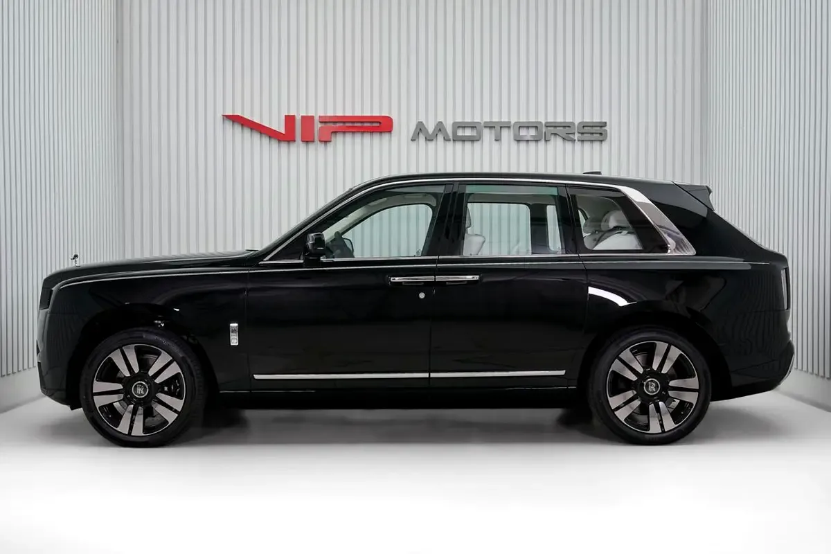 2026 Rolls-Royce Cullinan Series II, 7/13