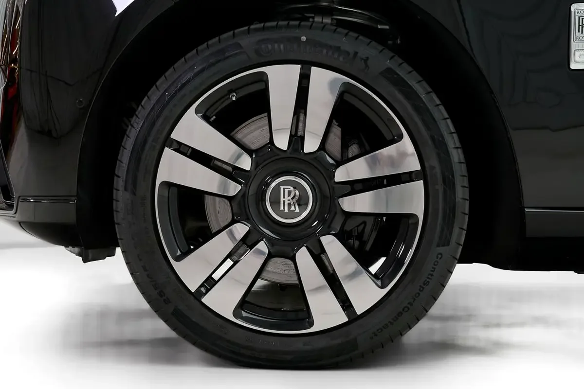 2026 Rolls-Royce Cullinan Series II, 9/13