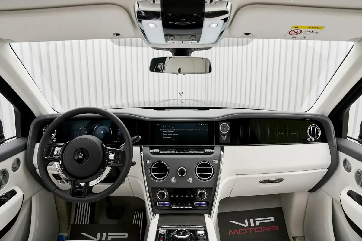 2026 Rolls-Royce Cullinan Series II, 12/13