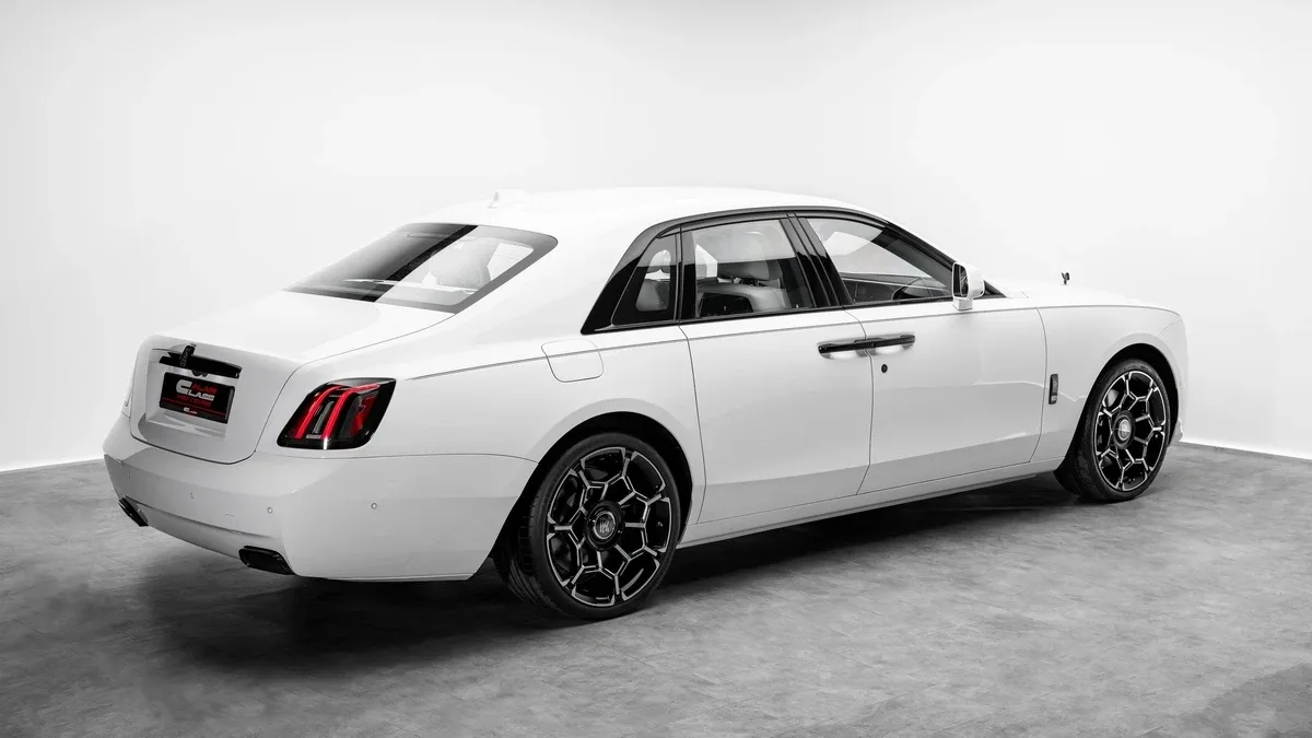 2026 Rolls-Royce Ghost Black Badge offered by a specialist dealer in Dubai, United Arab Emirates, photo 3 of 25