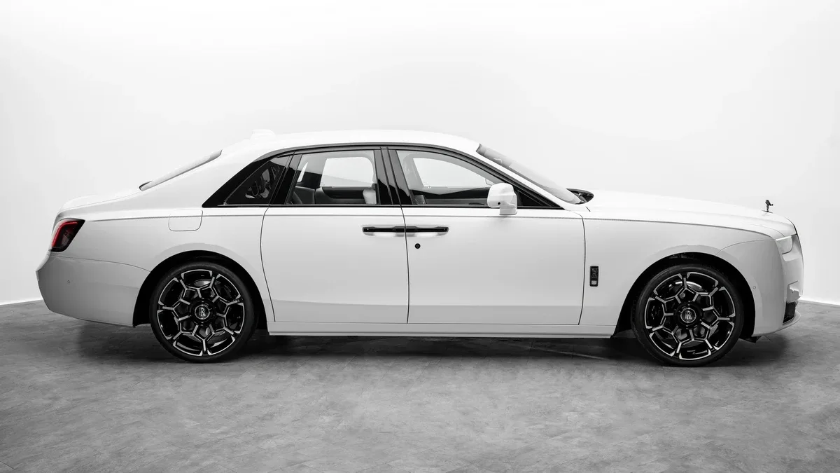 2026 Rolls-Royce Ghost Black Badge offered by a specialist dealer in Dubai, United Arab Emirates, photo 5 of 25