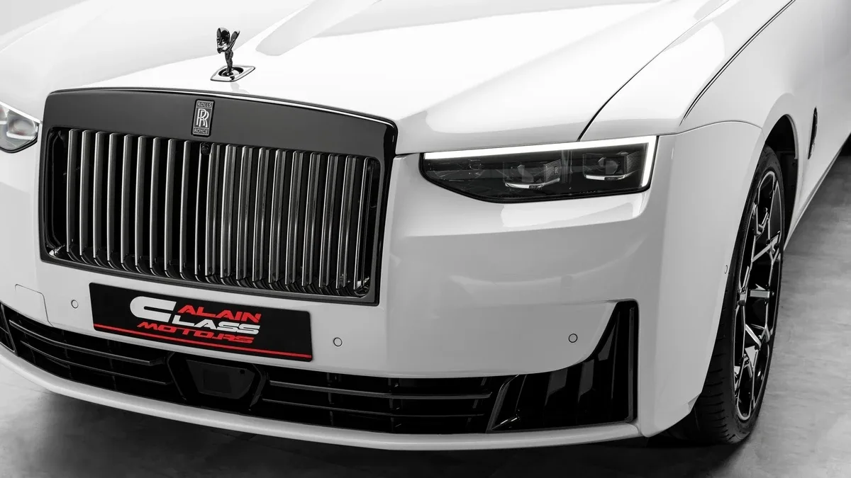 2026 Rolls-Royce Ghost Black Badge offered by a specialist dealer in Dubai, United Arab Emirates, photo 7 of 25