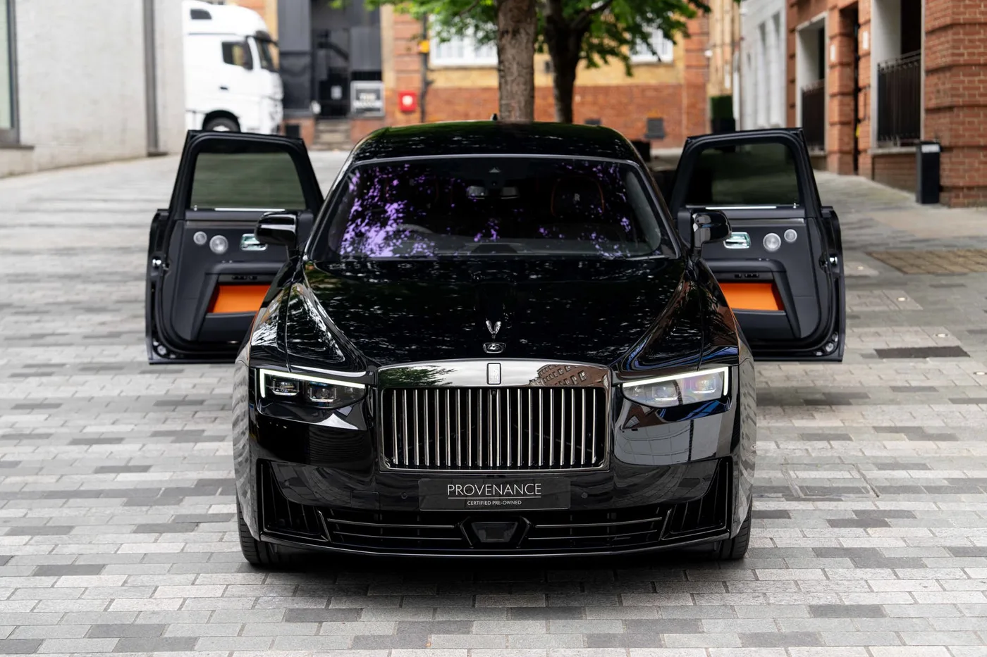 2026 Rolls-Royce Ghost Black Badge angeboten von einer Vertragshändlergruppe in London, Vereinigtes Königreich, Foto 14 von 25