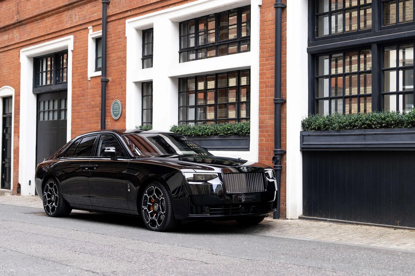 2026 Rolls-Royce Ghost Black Badge angeboten von einer Vertragshändlergruppe in London, Vereinigtes Königreich, Foto 15 von 25