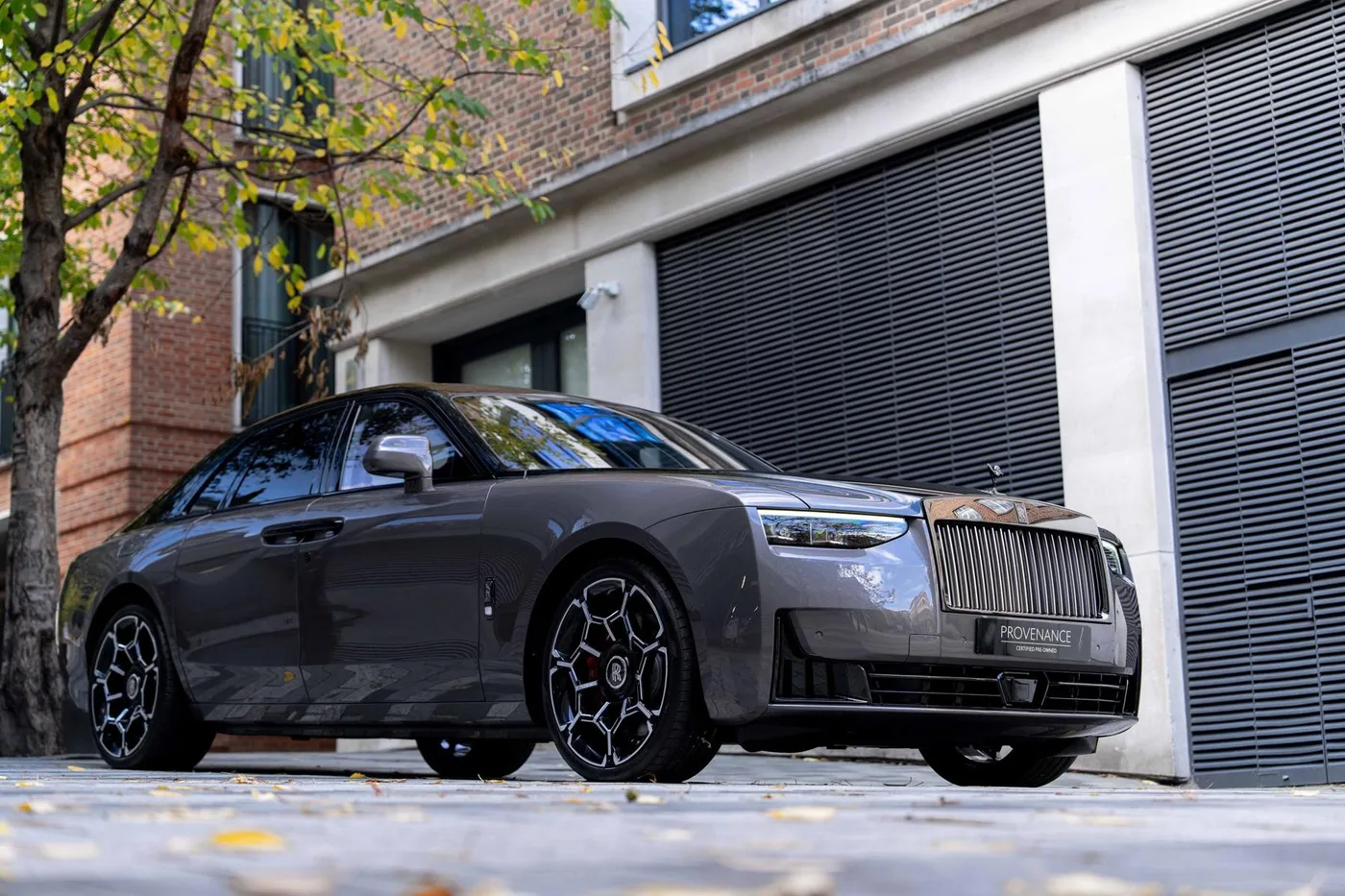 2026 Rolls-Royce Ghost Series II Black Badge angeboten von einer Vertragshändlergruppe in London, Vereinigtes Königreich, Foto 14 von 25