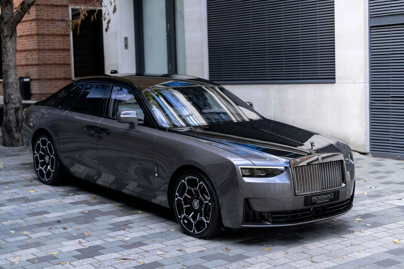 2026 Rolls-Royce Ghost Series II Black Badge angeboten von einer Vertragshändlergruppe in London, Vereinigtes Königreich, Foto 15 von 25
