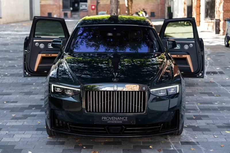 2026 Rolls-Royce Ghost Series II Black Badge, 18/30