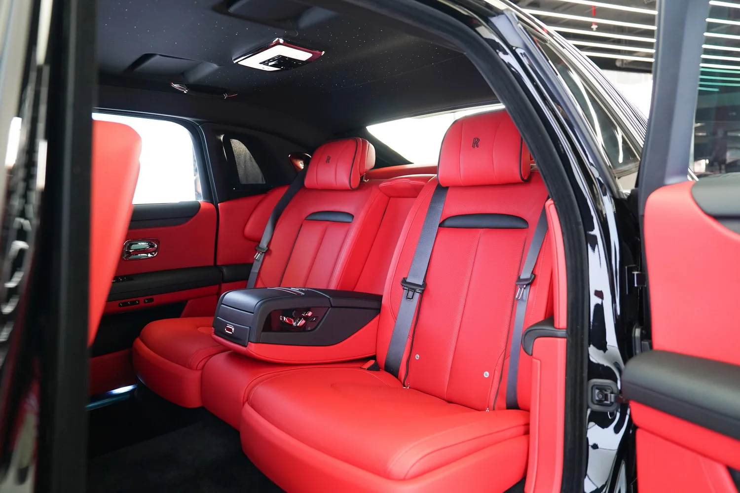 2026 Rolls-Royce Ghost Series II Extended, 4/18