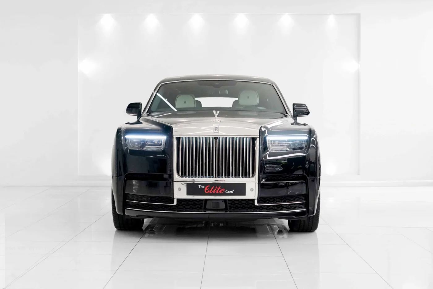 2026 Rolls-Royce Phantom Extended offered by a specialist dealer in Dubai, United Arab Emirates, photo 6 of 10