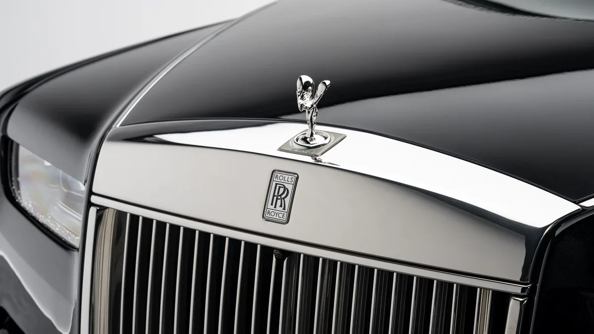2026 Rolls-Royce Phantom Extended angeboten von einem Fachhändler in Dubai, Vereinigte Arabische Emirate, Foto 8 von 25