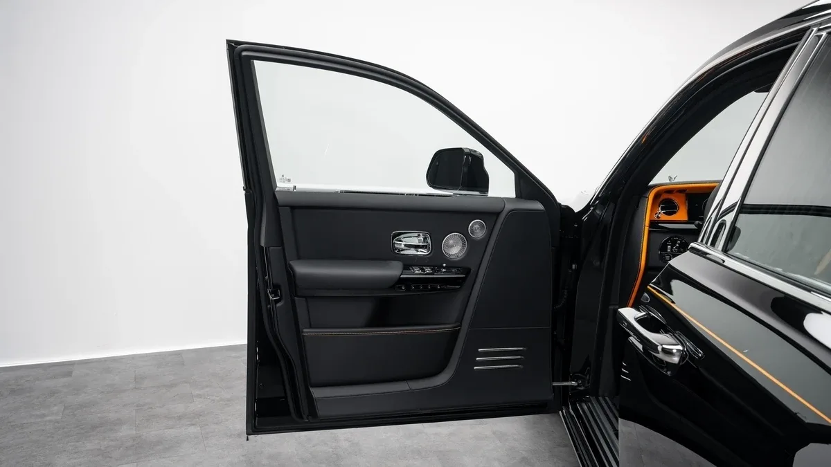 2026 Rolls-Royce Phantom Extended angeboten von einem Fachhändler in Dubai, Vereinigte Arabische Emirate, Foto 10 von 25