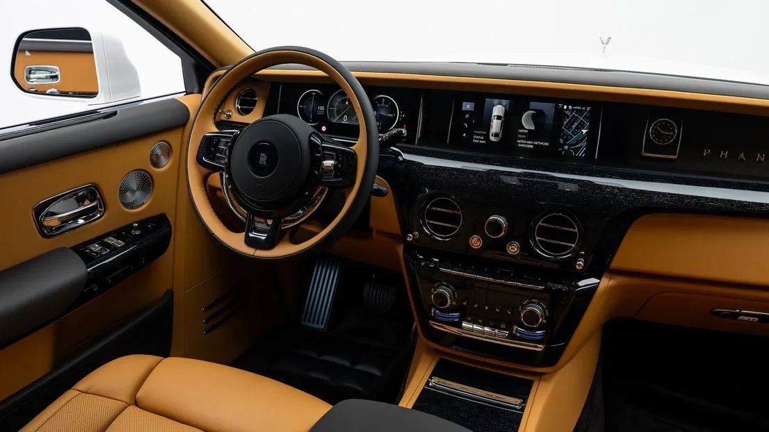 2026 Rolls-Royce Phantom Extended proposée par un concessionnaire spécialisé à Dubai, Émirats arabes unis, photo 17 sur 25