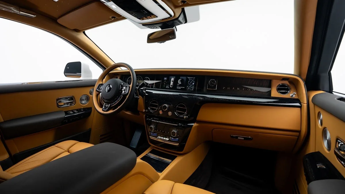 2026 Rolls-Royce Phantom Extended proposée par un concessionnaire spécialisé à Dubai, Émirats arabes unis, photo 20 sur 25