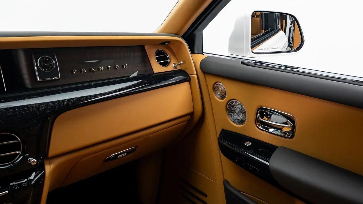 2026 Rolls-Royce Phantom Extended proposée par un concessionnaire spécialisé à Dubai, Émirats arabes unis, photo 21 sur 25