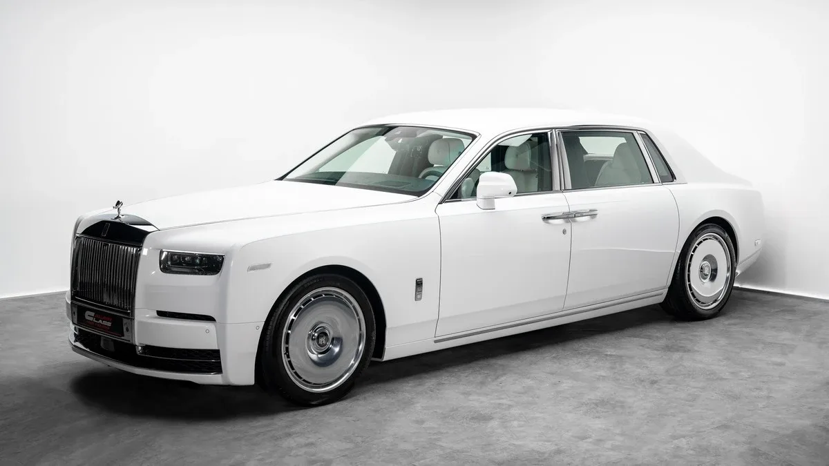 2026 Rolls-Royce Phantom Extended angeboten von einem Fachhändler in Dubai, Vereinigte Arabische Emirate, Foto 2 von 25