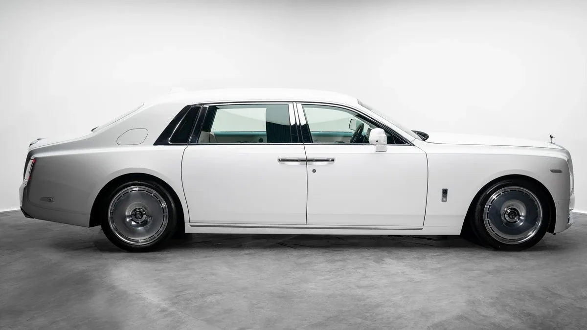 2026 Rolls-Royce Phantom Extended angeboten von einem Fachhändler in Dubai, Vereinigte Arabische Emirate, Foto 5 von 25