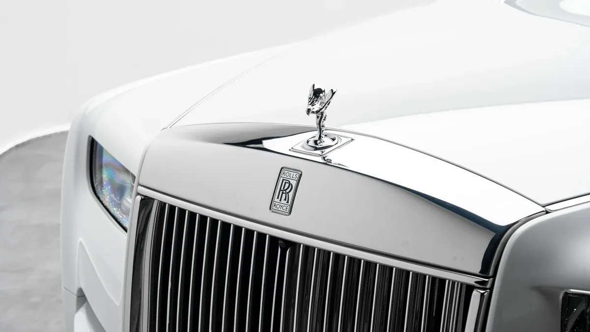 2026 Rolls-Royce Phantom Extended angeboten von einem Fachhändler in Dubai, Vereinigte Arabische Emirate, Foto 8 von 25