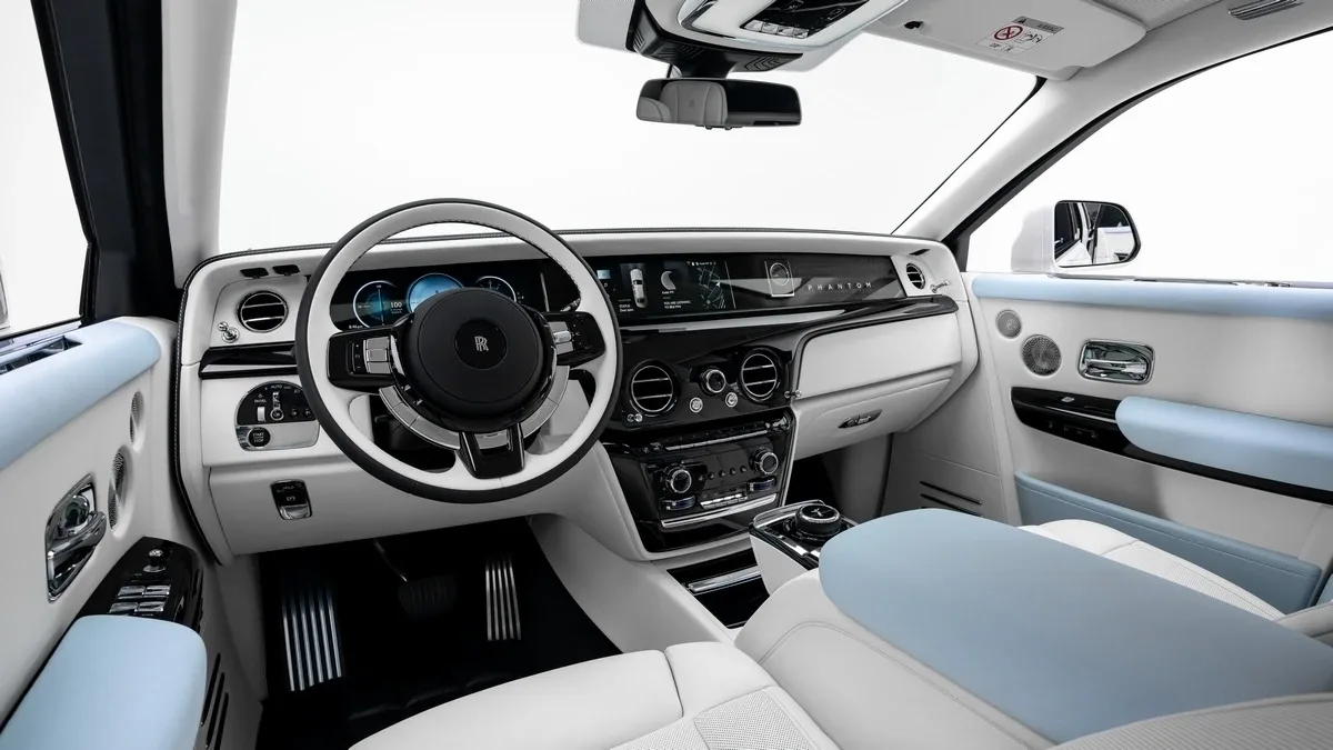2026 Rolls-Royce Phantom Extended angeboten von einem Fachhändler in Dubai, Vereinigte Arabische Emirate, Foto 13 von 25