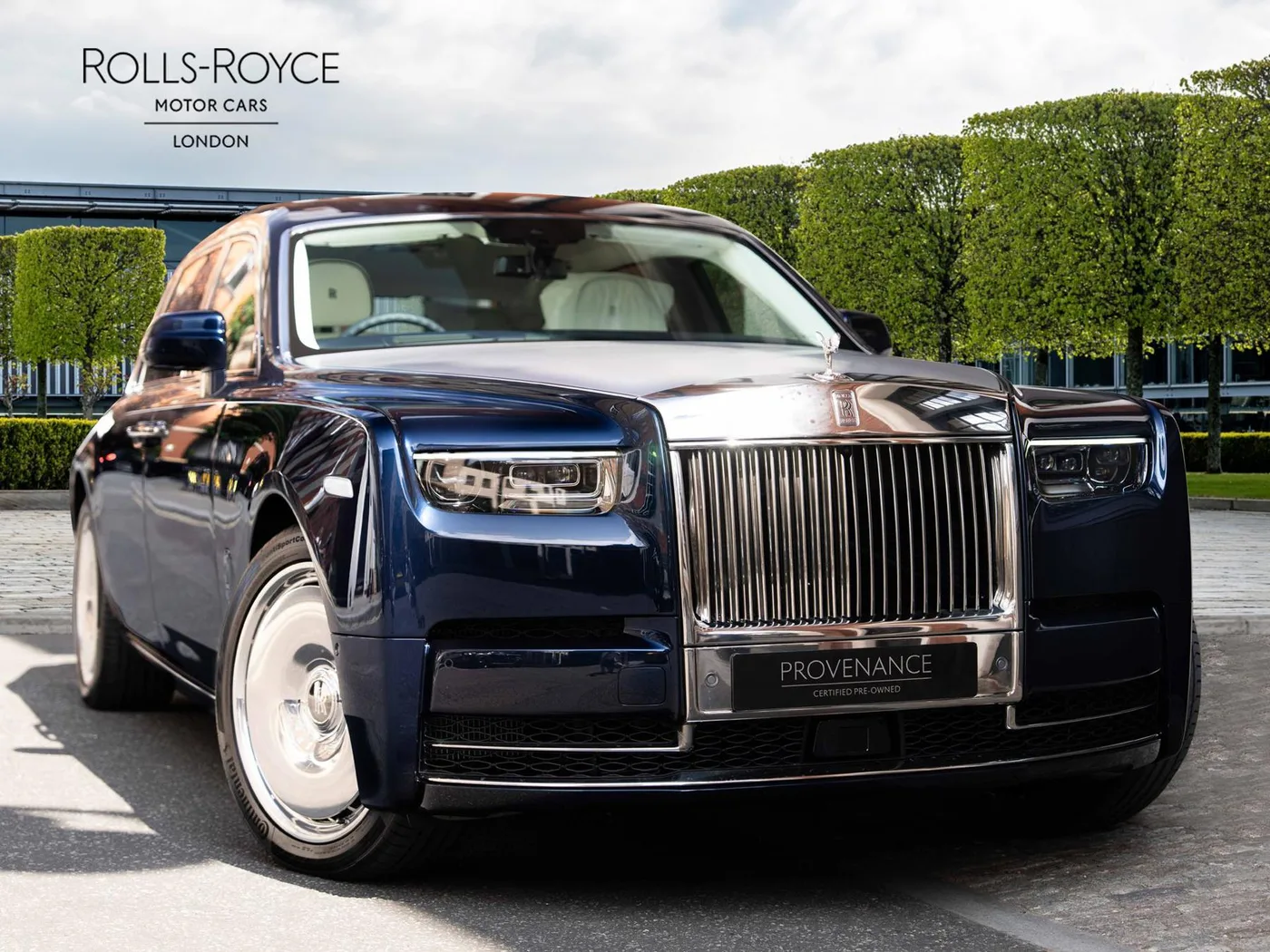 2026 Rolls-Royce Phantom Extended angeboten von einer Vertragshändlergruppe in London, Vereinigtes Königreich, Foto 2 von 25