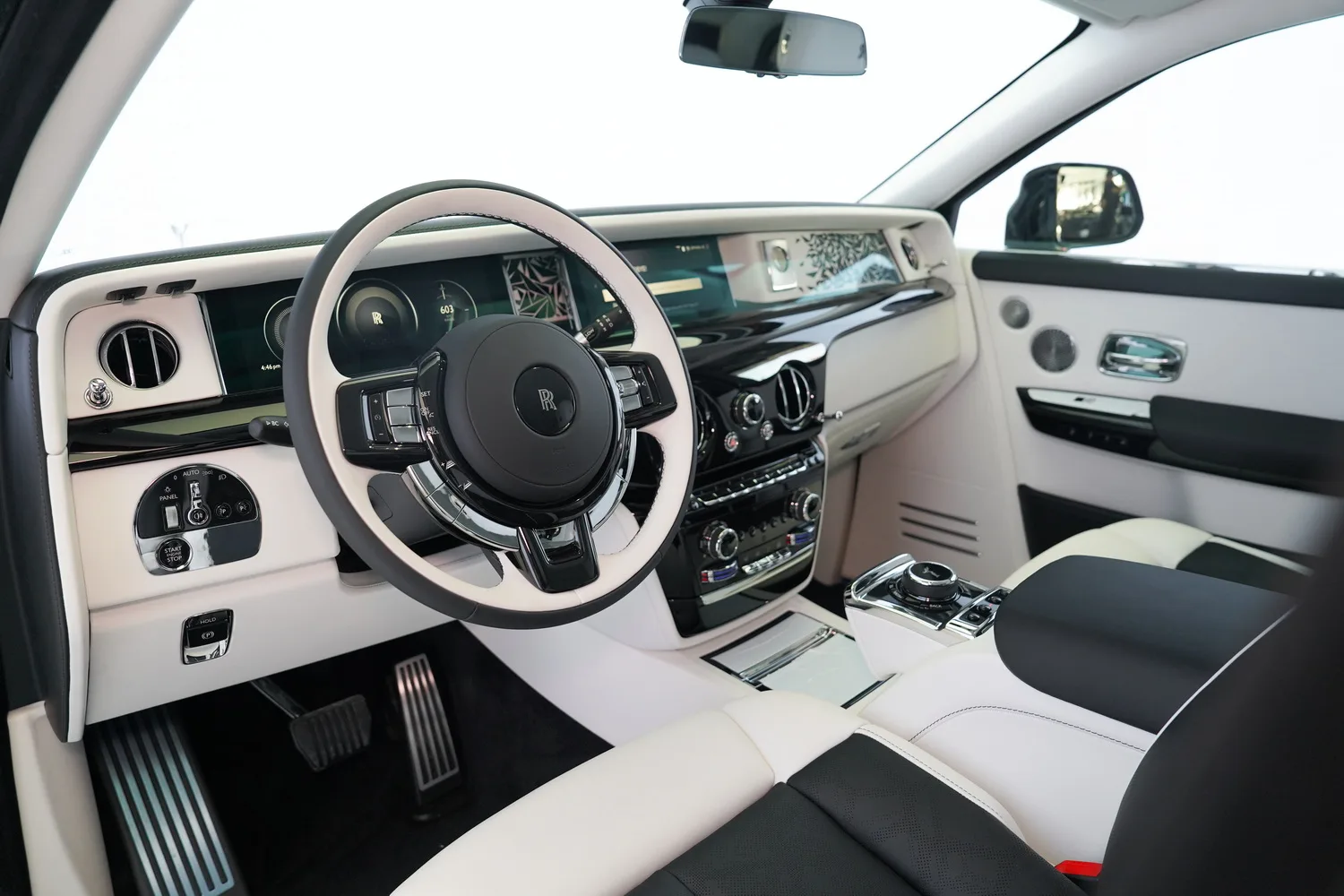 2026 Rolls-Royce Phantom Extended, 3/20