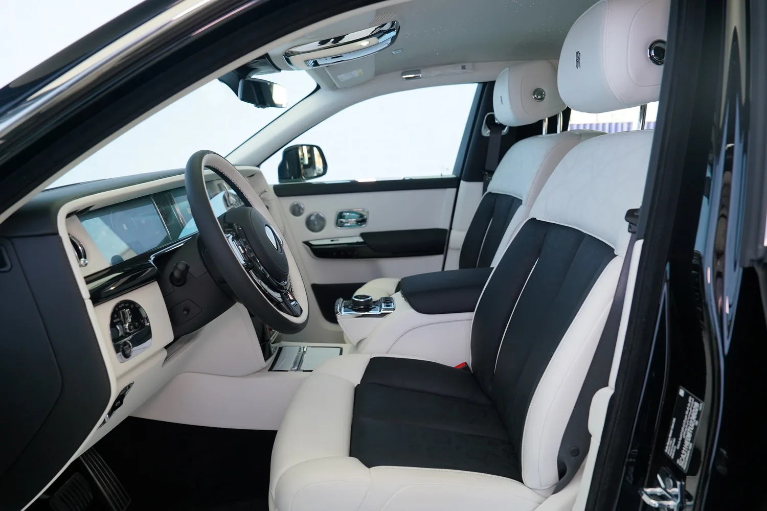 2026 Rolls-Royce Phantom Extended, 4/20