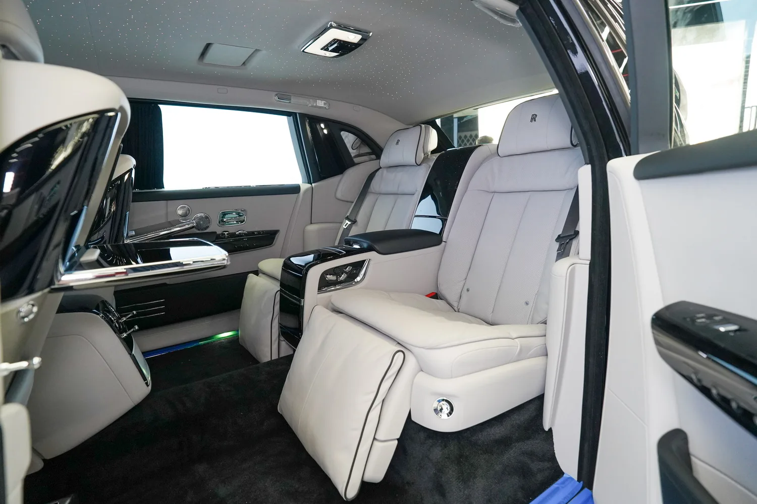 2026 Rolls-Royce Phantom Extended, 13/19