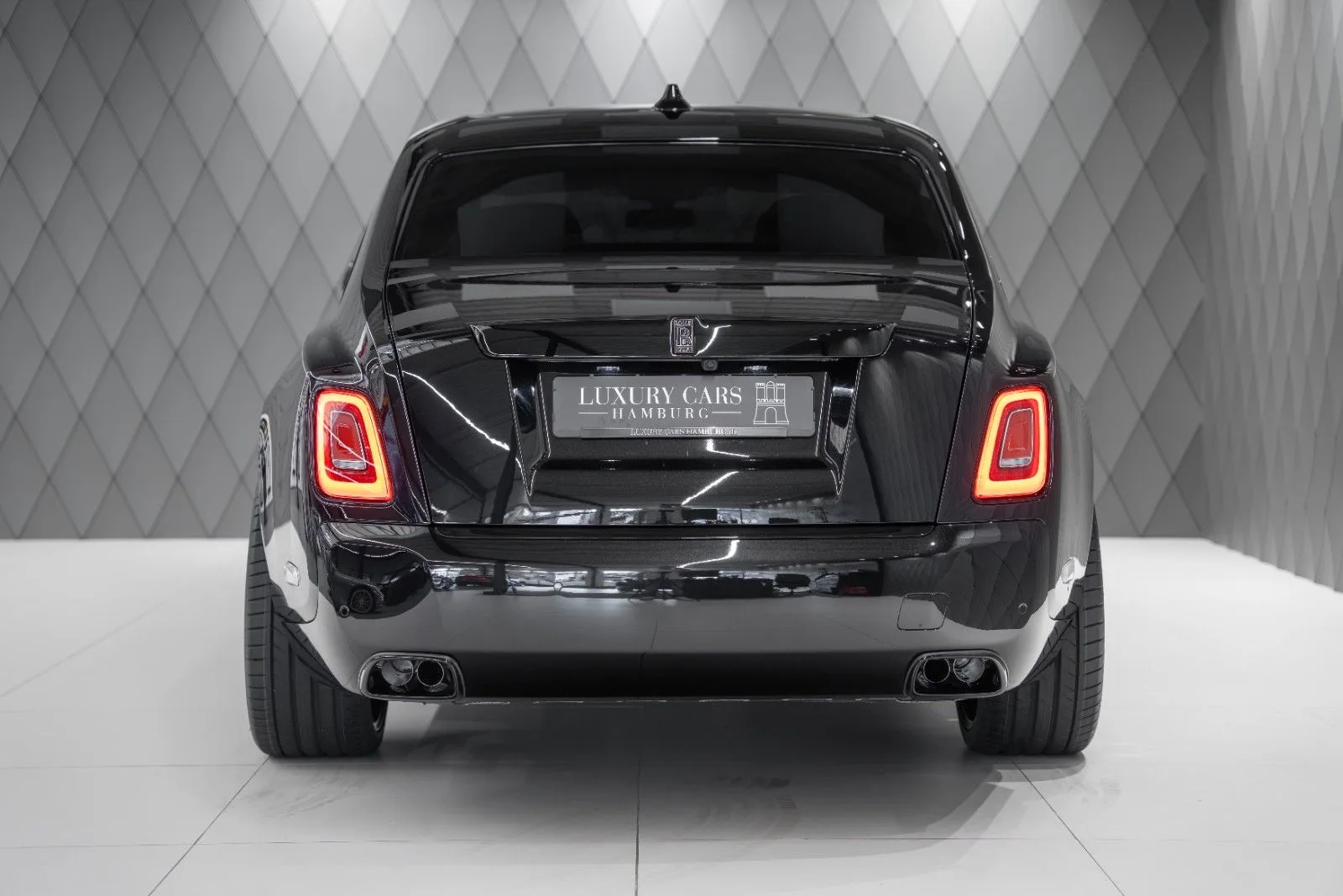 2026 Rolls-Royce Phantom Extended, 6/30