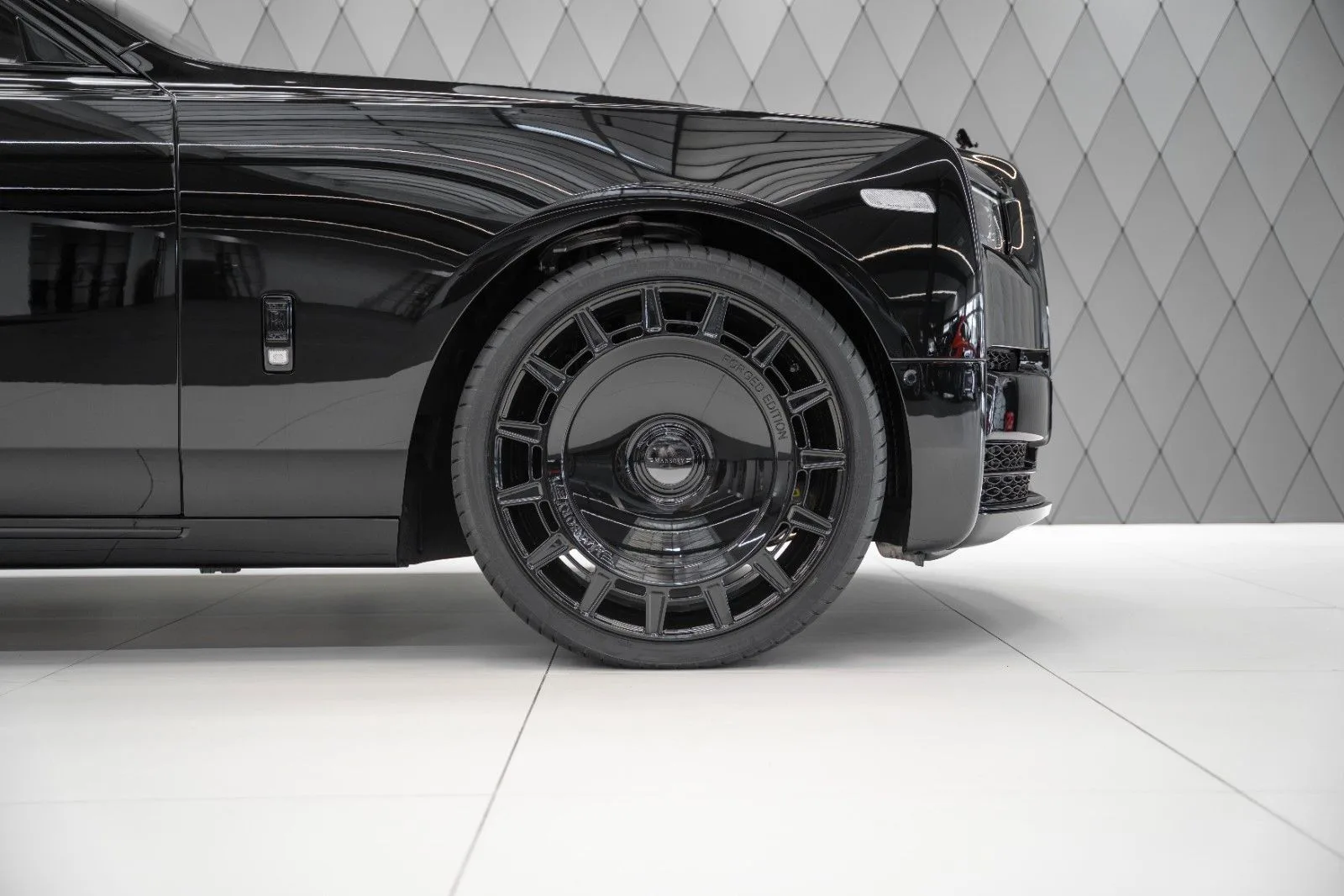 2026 Rolls-Royce Phantom Extended, 7/30