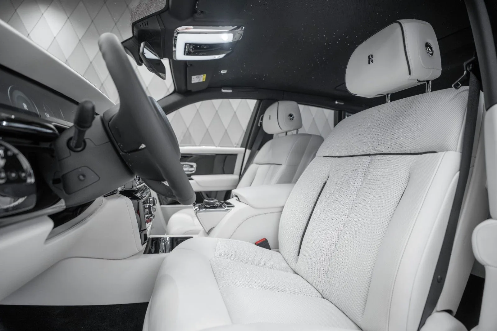 2026 Rolls-Royce Phantom Extended, 15/30