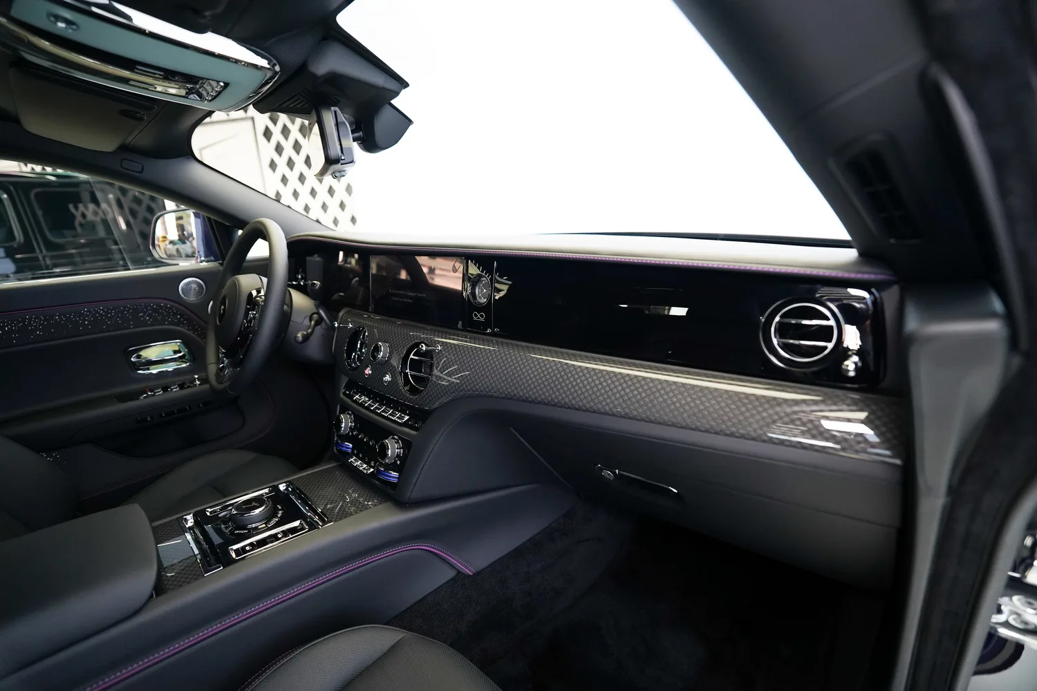 2026 Rolls-Royce Spectre Black Badge, 8/16