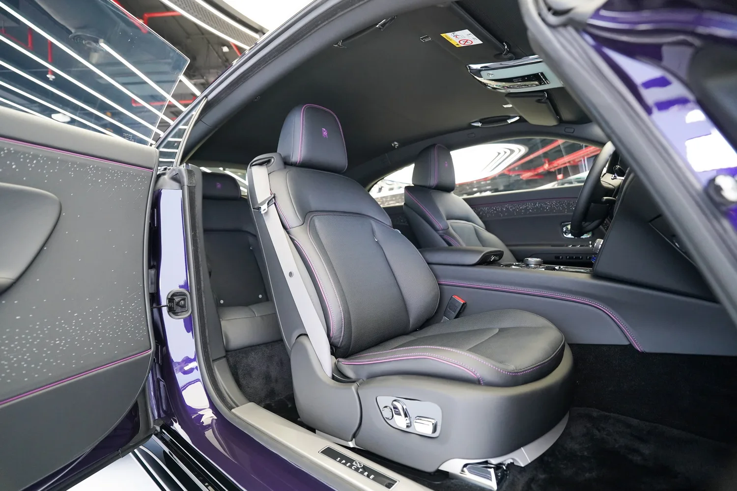 2026 Rolls-Royce Spectre Black Badge, 10/16