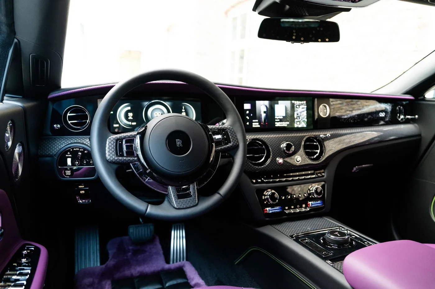 2026 Rolls-Royce Spectre Black Badge angeboten von einer Vertragshändlergruppe in London, Vereinigtes Königreich, Foto 5 von 25