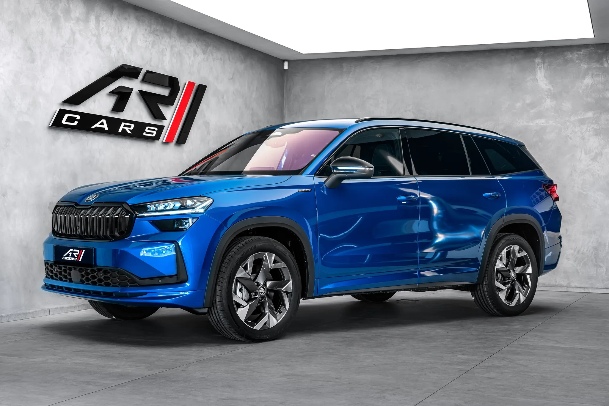 2026 Škoda Kodiaq Sportline 2.0 TDI 4x4 angeboten von einem Fachhändler in Ostrava, Tschechien, Hauptfoto