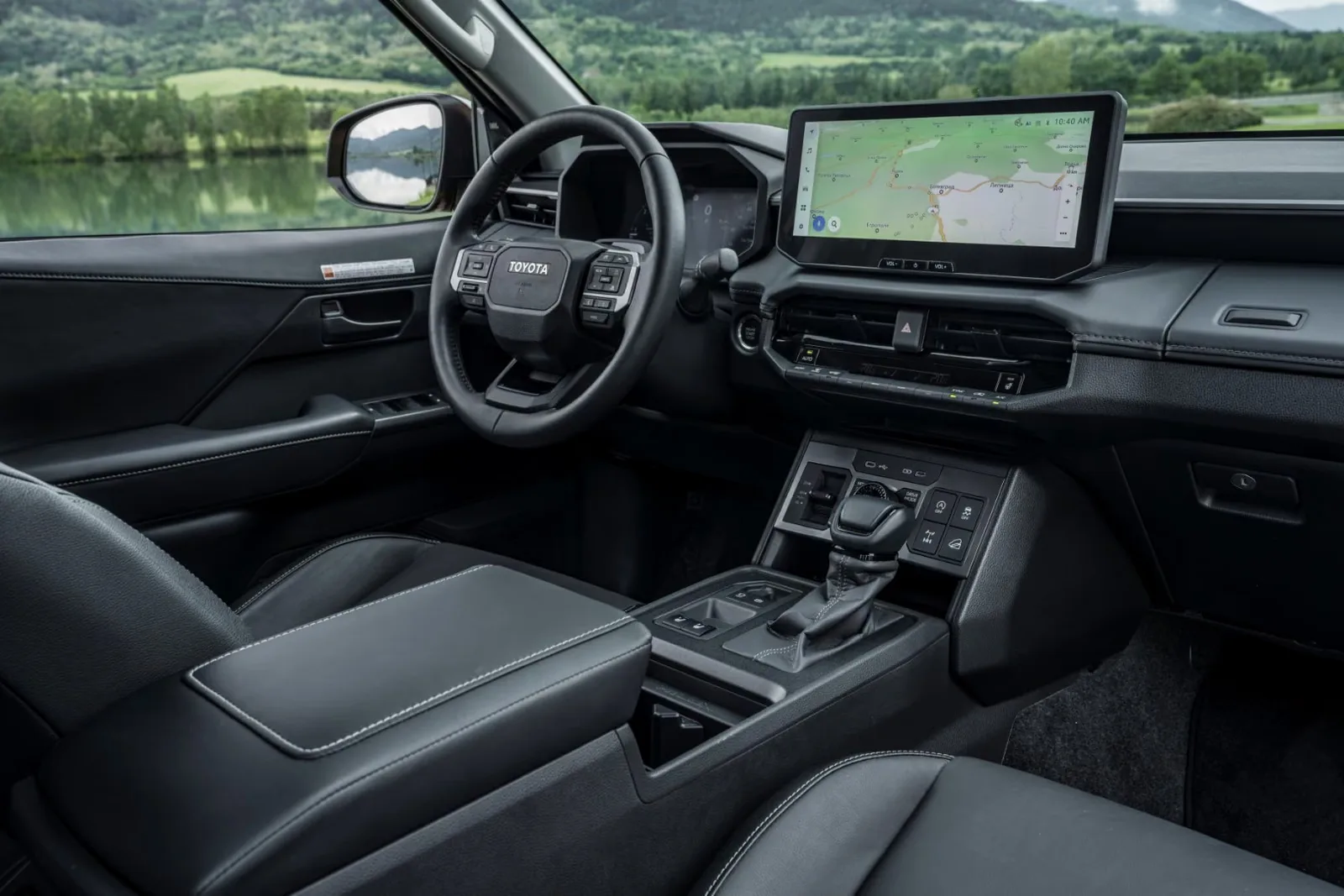 2026 Toyota Hilux Invincible, 5/15