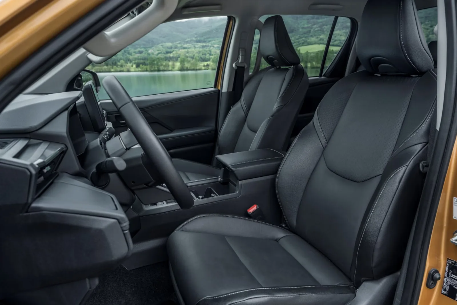2026 Toyota Hilux Invincible, 9/15
