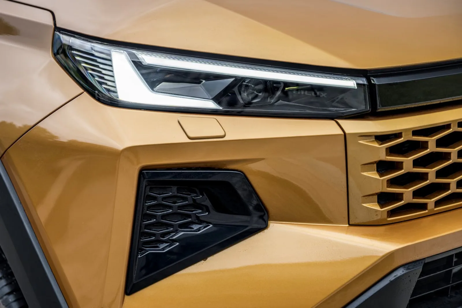 2026 Toyota Hilux Invincible, 13/15
