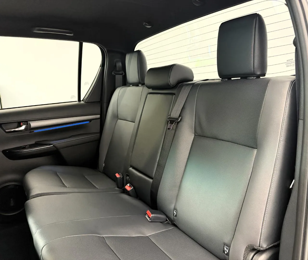 2026 Toyota Hilux Invincible, 21/28
