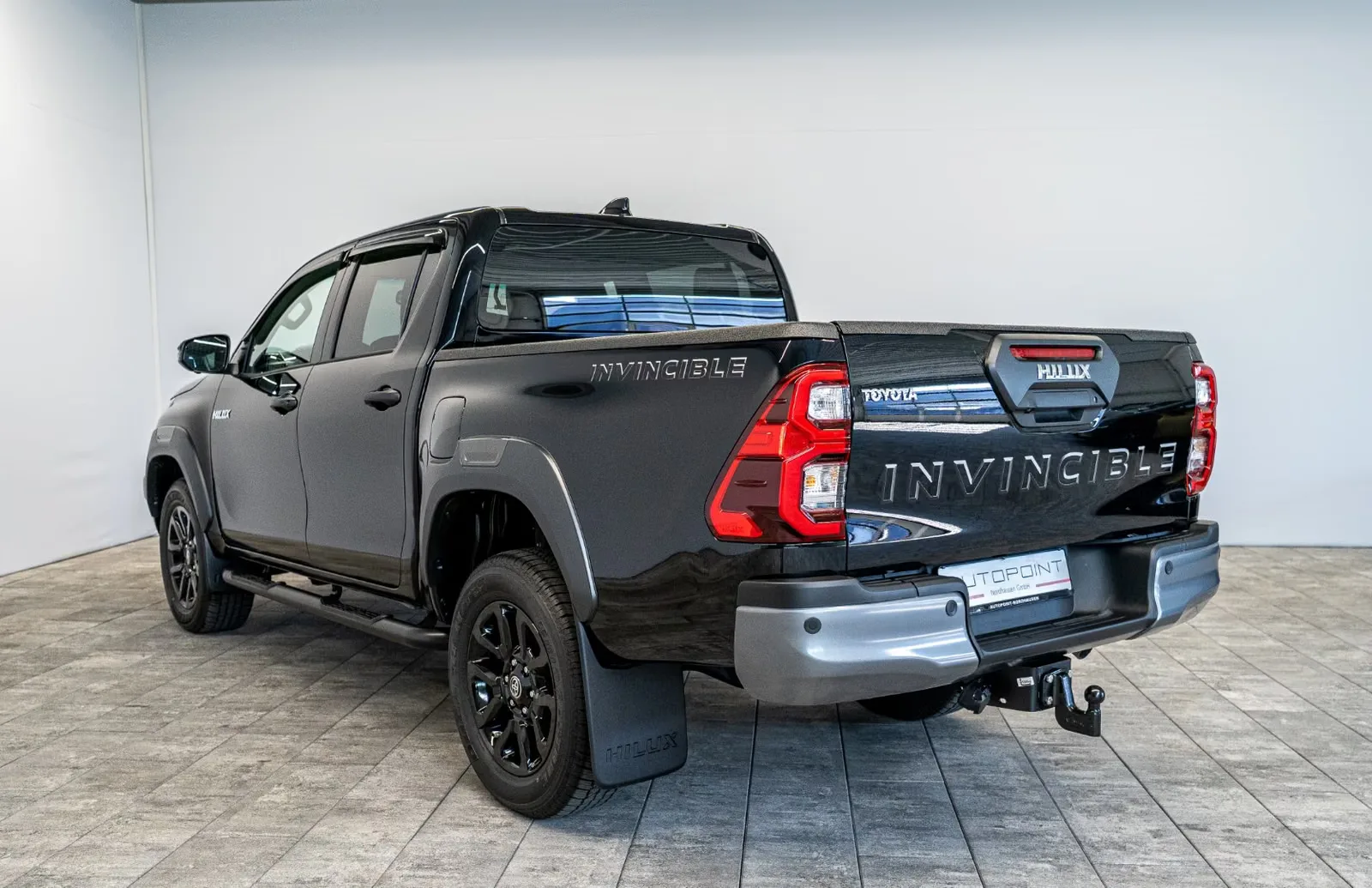 2026 Toyota Hilux Invincible, 27/28