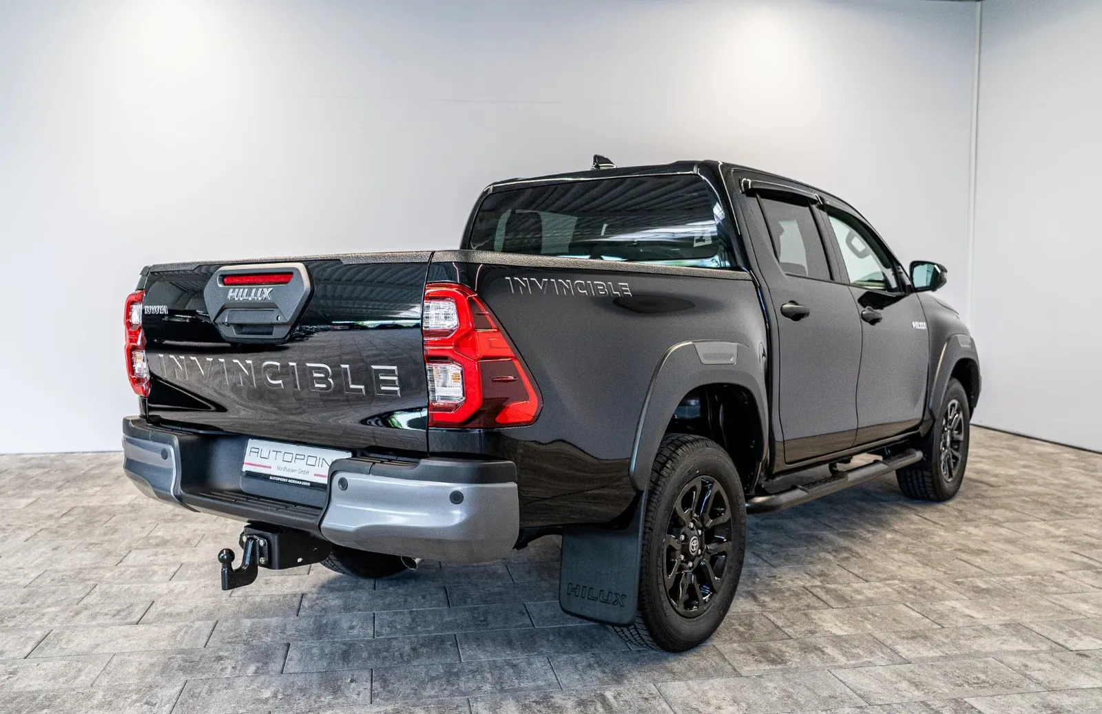 2026 Toyota Hilux Invincible, 28/28