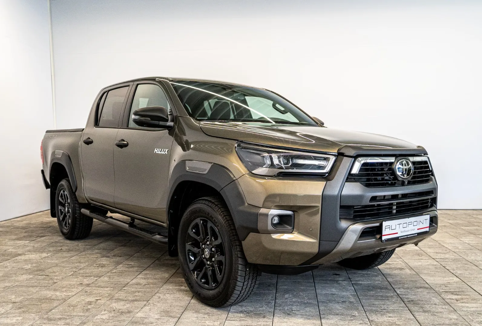 2026 Toyota Hilux Invincible, 8/29