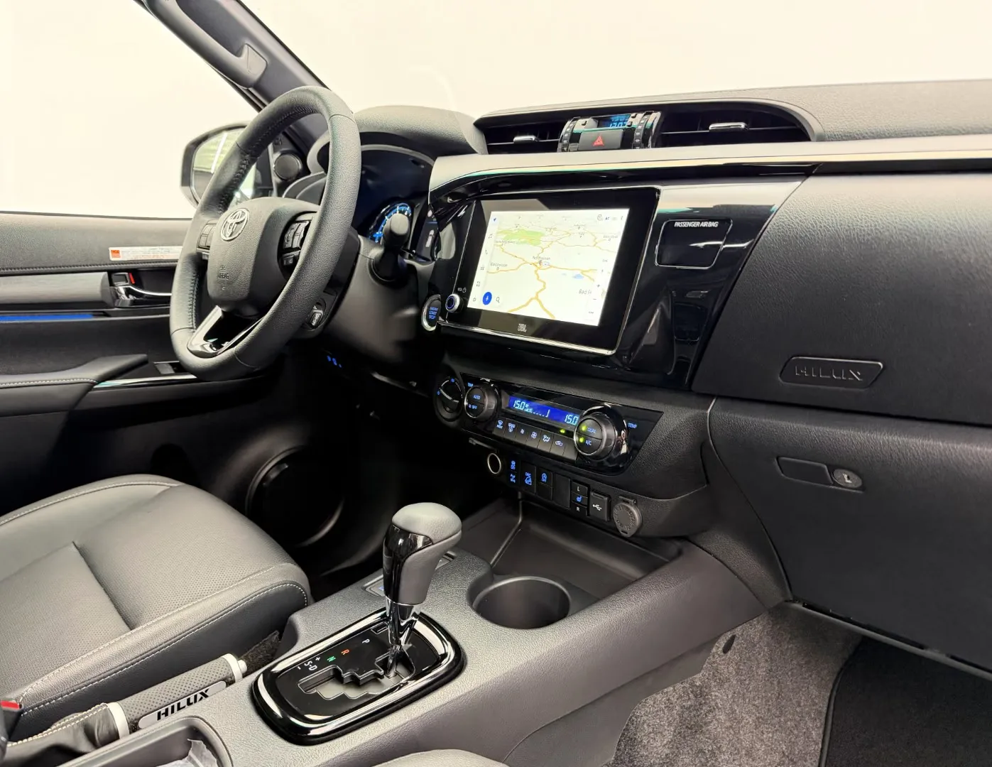 2026 Toyota Hilux Invincible, 12/29
