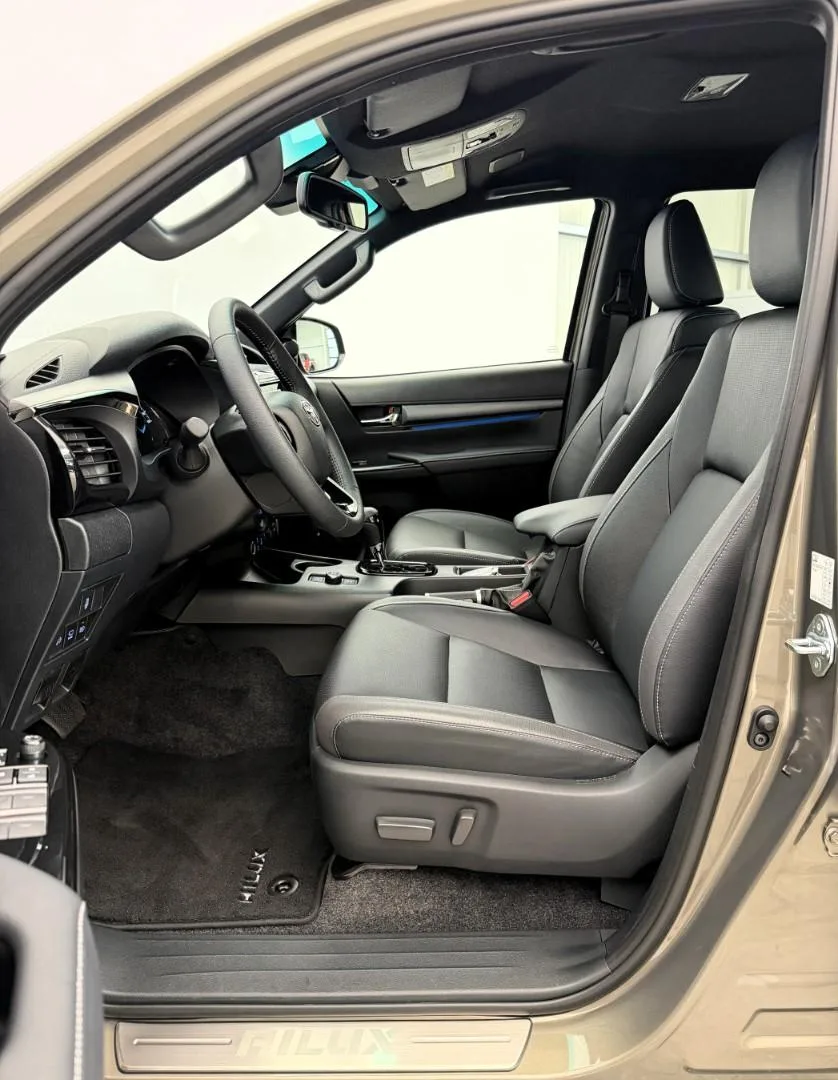 2026 Toyota Hilux Invincible, 18/29